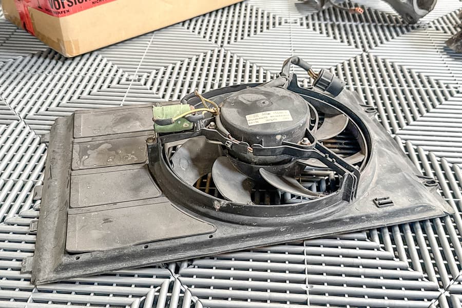 Fahrzeugventilator Gate Porsche MP8120/996TD